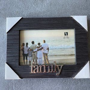 Border Trends Family Picture Frame 4 x 6